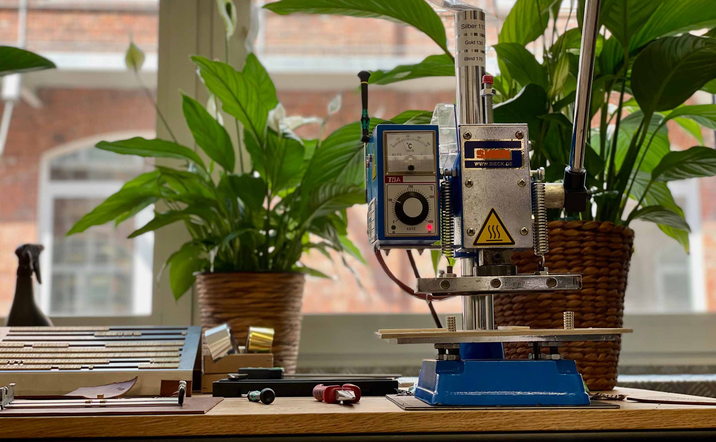 workstation for personalizing products