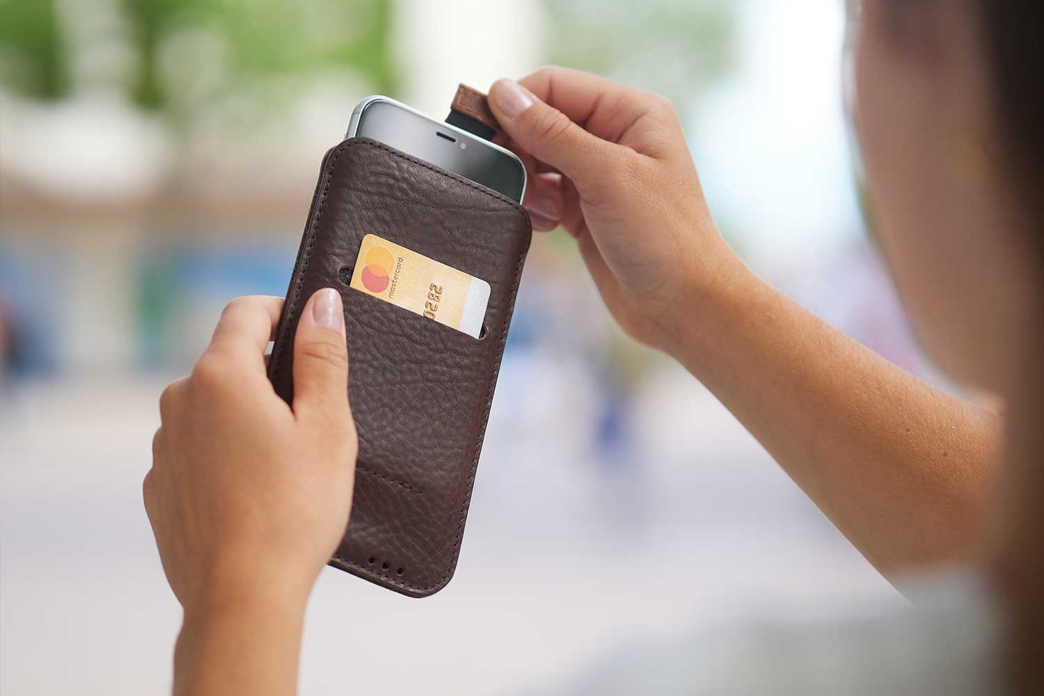 High-quality and elegant leather cases for your iPhone 13 Mini High-quality and elegant leather cases for your iPhone 13 Mini