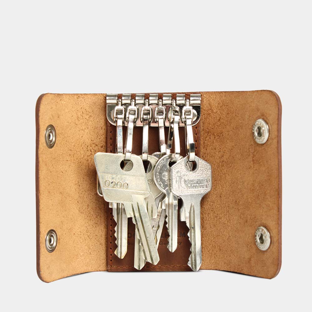 Leather key case with airtag compartment HANS 2.0