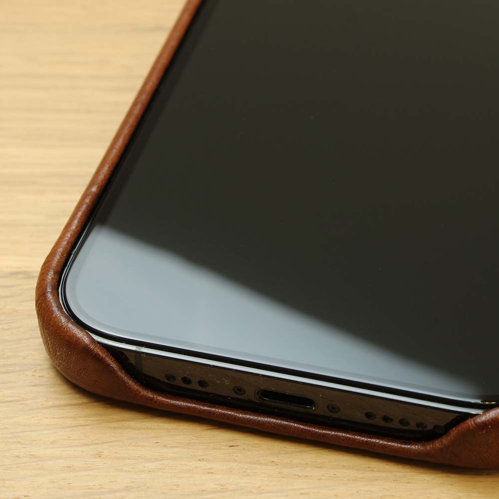 Eine iPhone Hülle aus Leder mit Panzerglas Schutz