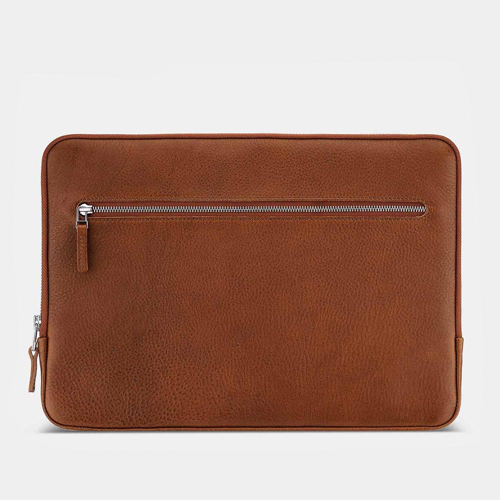 MacBook Pro sleeve FRIEDRICH by Goodwilhelm in the color cognac