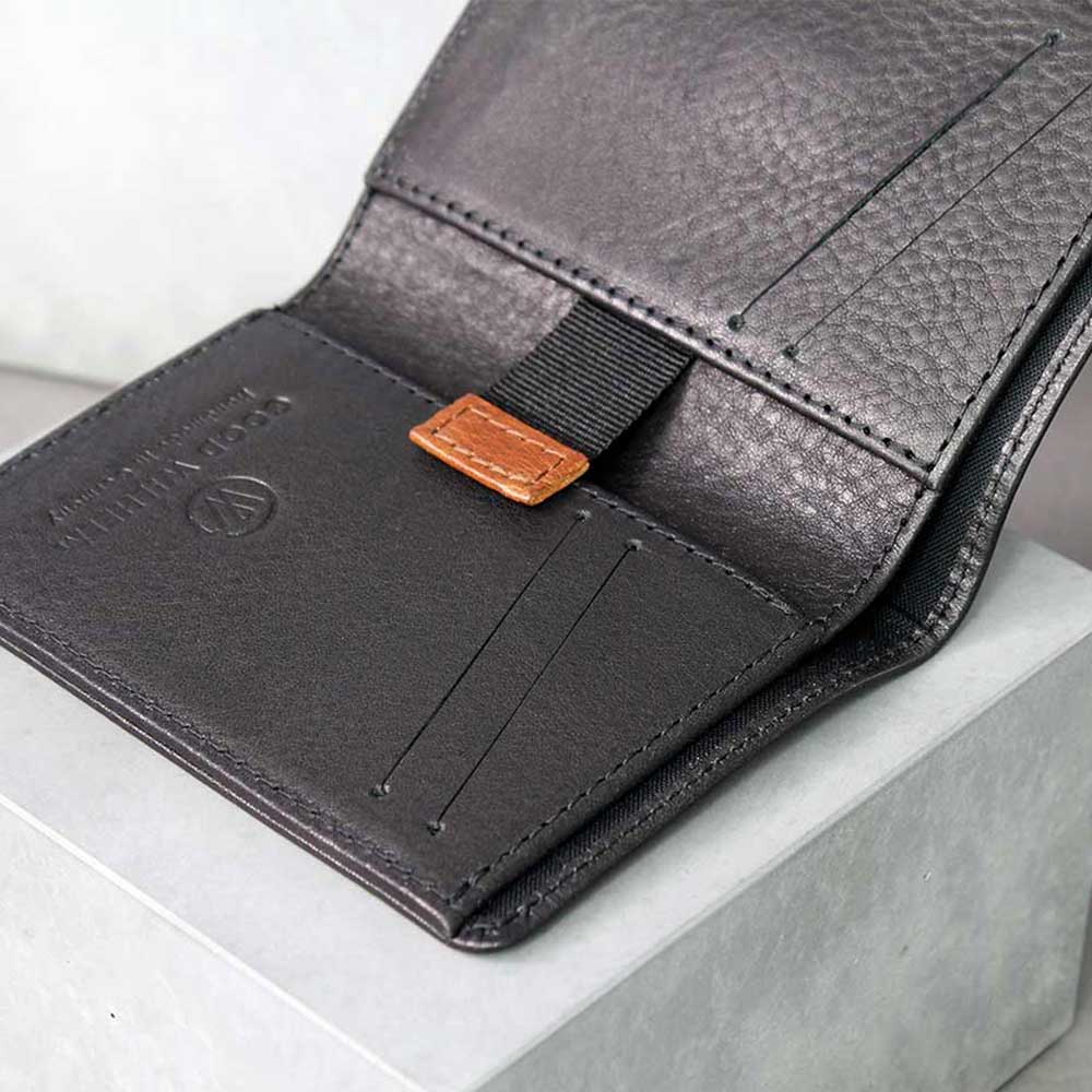 Classic GUSTAV wallet with RFID protection and bill compartment