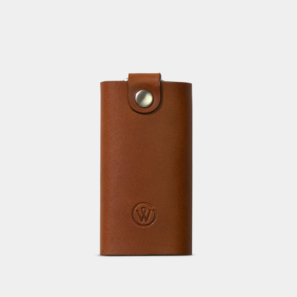 Back of the HANS leather key case from Goodwilhelm in the color cognac