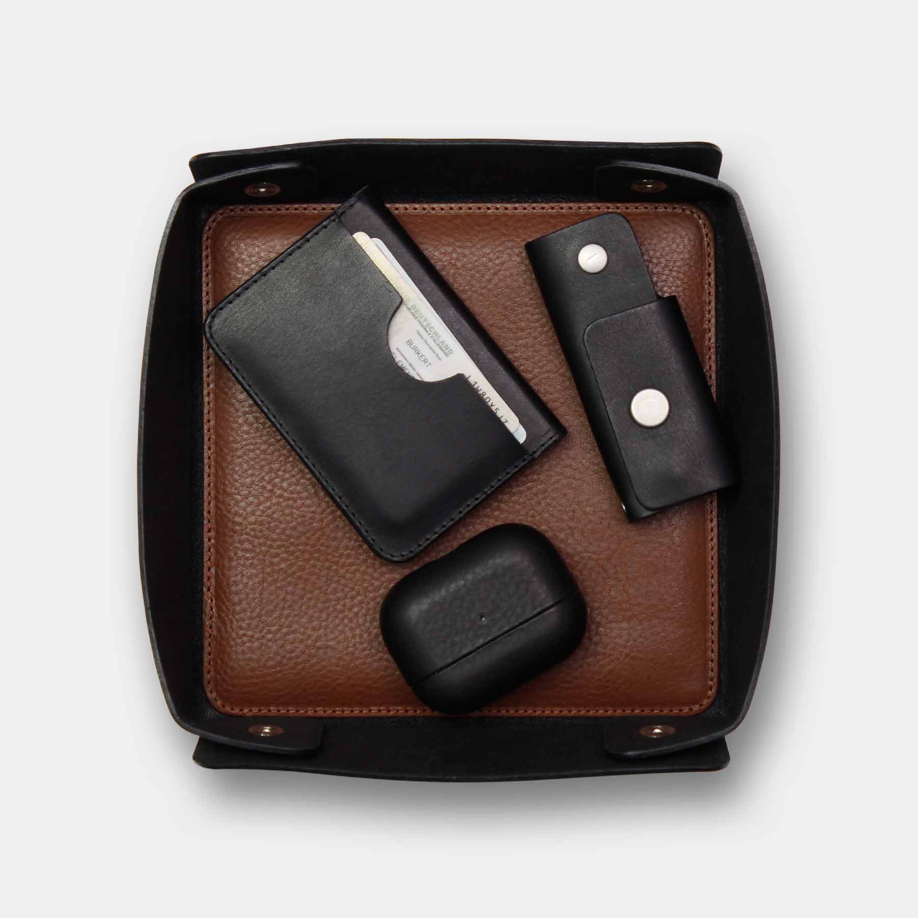 Pocket emptier FELIX made of leather by Goodwilhelm in the color black from above