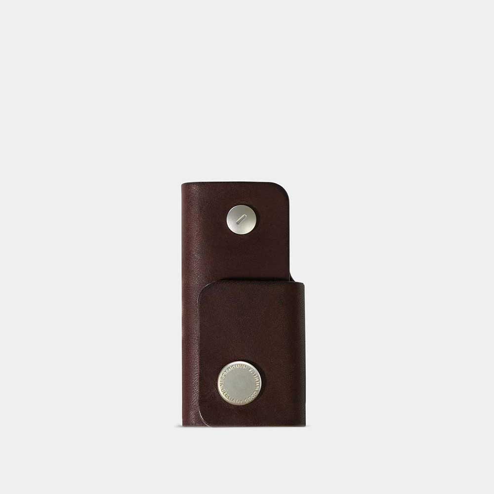 Leather key case for 5 keys in the color chocolate