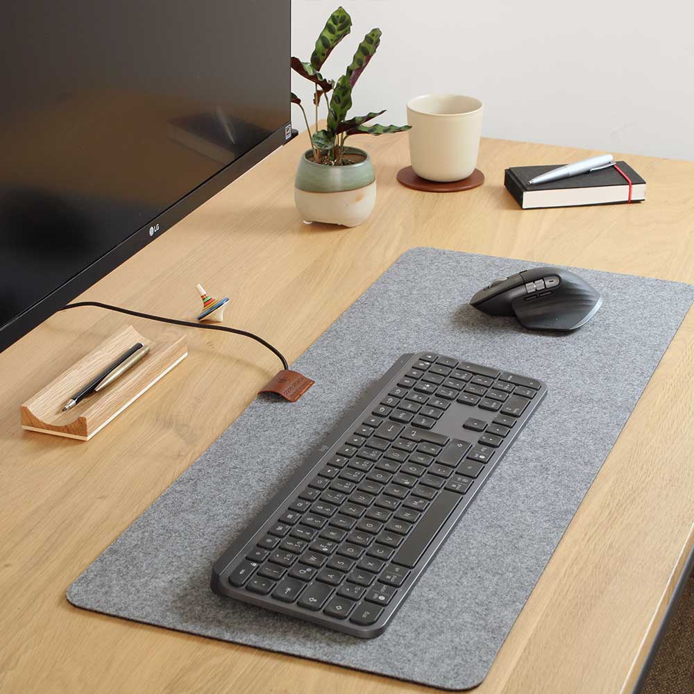 Felt desk pad in dark gray mottled