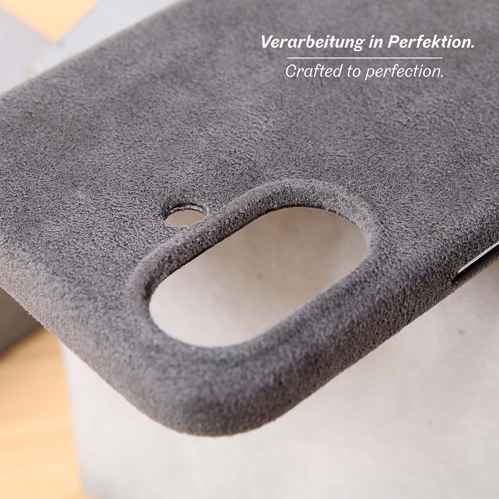 iPhone 17 Alcantara Hülle mit Kameraaussparungsdetail