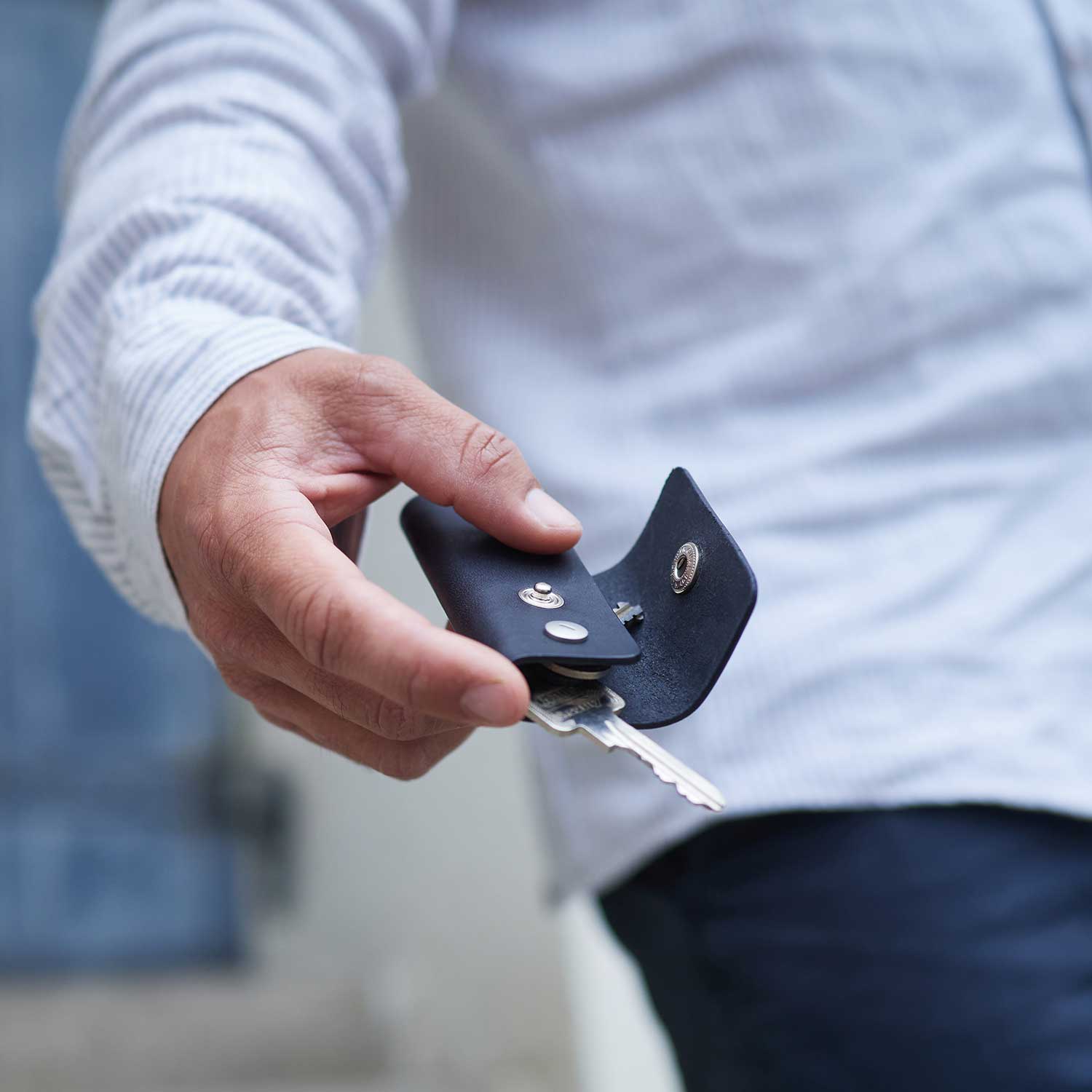GAOPENG Leder Schlüsseletui Autoschlüssel Tasche Mode Männer und Frauen  nach Hause Schlüsseltasche (schwarz), Unisex : : Fashion
